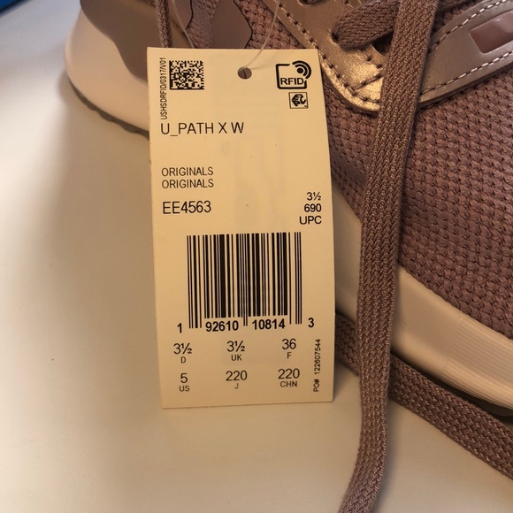 Brand new adidas sneakers! - Picture 5 of 8